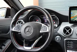MERCEDES-BENZ GLA 250 AMG Line 4Matic CH Fahrzeug - "Tempomat * Caméra * Hayon Electrique * GPS * Aide à la conduite"
