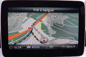 MERCEDES-BENZ GLA 250 AMG Line 4Matic CH Fahrzeug - "Tempomat * Caméra * Hayon Electrique * GPS * Aide à la conduite"