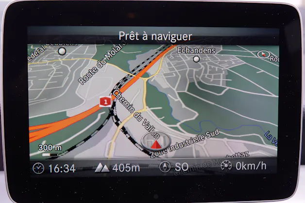 Mercedes-Benz GLA 250 AMG Line 4Matic CH Fahrzeug - "Tempomat * Caméra * Hayon Electrique * GPS * Aide à la conduite"