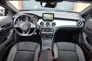 MERCEDES-BENZ GLA 250 AMG Line 4Matic CH Fahrzeug - "Tempomat * Caméra * Hayon Electrique * GPS * Aide à la conduite"
