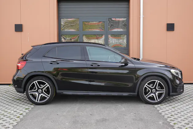 Mercedes-Benz GLA 250 AMG Line 4Matic CH Fahrzeug - "Tempomat * Caméra * Hayon Electrique * GPS * Aide à la conduite"
