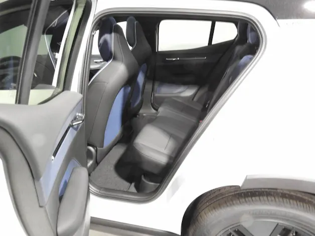 Volvo EX 30 CC E60 Twin Performance AWD