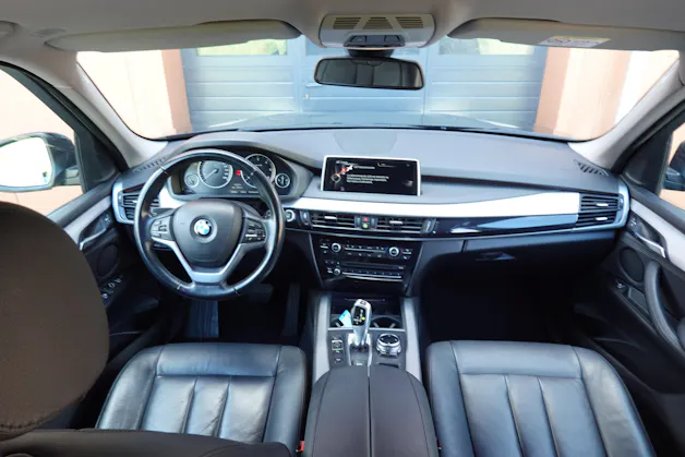 BMW X5 xDrive 25d * Camera recul * intérieur cuir * jantes 19 pouces * sièges chauffants * sièges électriques *