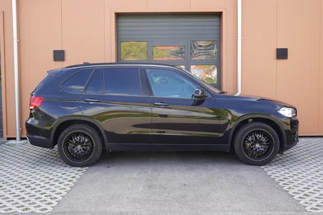 BMW X5 xDrive 25d * Camera recul * intérieur cuir * jantes 19 pouces * sièges chauffants * sièges électriques *