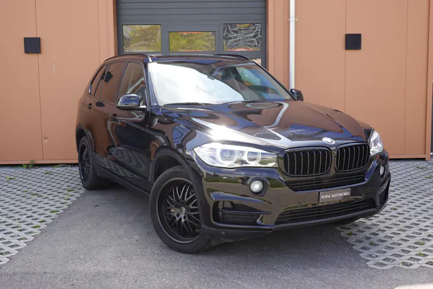BMW X5 xDrive 25d * Camera recul * intérieur cuir * jantes 19 pouces * sièges chauffants * sièges électriques *