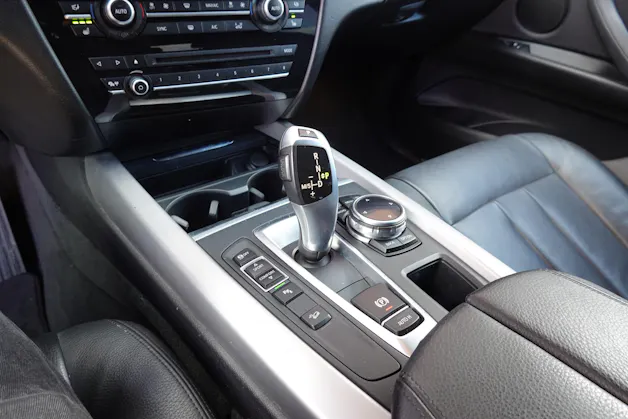 BMW X5 xDrive 25d * Camera recul * intérieur cuir * jantes 19 pouces * sièges chauffants * sièges électriques *