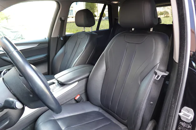 BMW X5 xDrive 25d * Camera recul * intérieur cuir * jantes 19 pouces * sièges chauffants * sièges électriques *