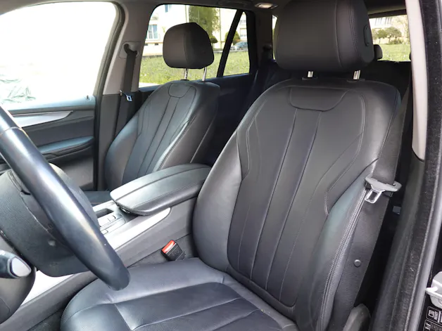 BMW X5 xDrive 25d * Camera recul * intérieur cuir * jantes 19 pouces * sièges chauffants * sièges électriques *