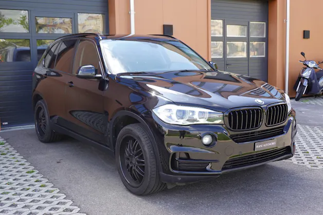 BMW X5 xDrive 25d * Camera recul * intérieur cuir * jantes 19 pouces * sièges chauffants * sièges électriques *