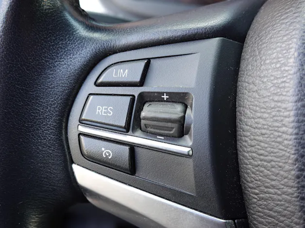 BMW X5 xDrive 25d * Camera recul * intérieur cuir * jantes 19 pouces * sièges chauffants * sièges électriques *