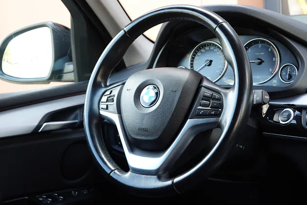 BMW X5 xDrive 25d * Camera recul * intérieur cuir * jantes 19 pouces * sièges chauffants * sièges électriques *