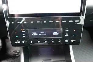 HYUNDAI Tucson 1.6 TGDI HEV Amplia 4WD - "CH Auto * 8 Roues * Caméra * Trempomat Adaptitif"