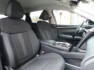 HYUNDAI Tucson 1.6 TGDI HEV Amplia 4WD - "CH Auto * 8 Roues * Caméra * Trempomat Adaptitif"