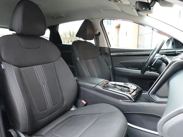 Hyundai Tucson 1.6 TGDI HEV Amplia 4WD - "CH Auto * 8 Roues * Caméra * Trempomat Adaptitif"