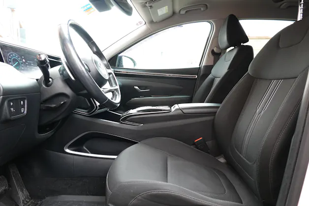 Hyundai Tucson 1.6 TGDI HEV Amplia 4WD - "CH Auto * 8 Roues * Caméra * Trempomat Adaptitif"