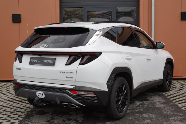 Hyundai Tucson 1.6 TGDI HEV Amplia 4WD - "CH Auto * 8 Roues * Caméra * Trempomat Adaptitif"
