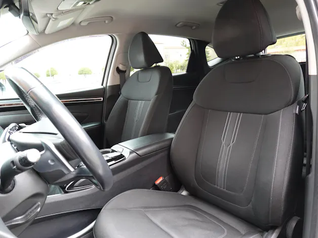 Hyundai Tucson 1.6 TGDI HEV Amplia 4WD - "CH Auto * 8 Roues * Caméra * Trempomat Adaptitif"
