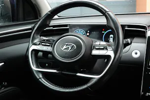 HYUNDAI Tucson 1.6 TGDI HEV Amplia 4WD - "CH Auto * 8 Roues * Caméra * Trempomat Adaptitif"
