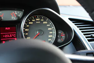 Audi R8 Coupé 4.2 Boite Mécanique " Sidebalde Carbone * Intérieur Carbone * Cuir * GPS * Caméra * Bang & Olufsen * Bluetooth"