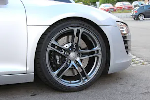 Audi R8 Coupé 4.2 Boite Mécanique " Sidebalde Carbone * Intérieur Carbone * Cuir * GPS * Caméra * Bang & Olufsen * Bluetooth"