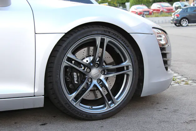 Audi R8 Coupé 4.2 Boite Mécanique " Sidebalde Carbone * Intérieur Carbone * Cuir * GPS * Caméra * Bang & Olufsen * Bluetooth"