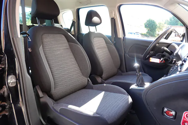 Citroën C3 Picasso 1.2 - "Véhicule CH * Embrayage neuf * 8 Roues * Régulateur de vitesse * capteur stationnement * intérieur tissus"