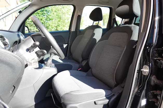 Citroën C3 Picasso 1.2 - "Véhicule CH * Embrayage neuf * 8 Roues * Régulateur de vitesse * capteur stationnement * intérieur tissus"