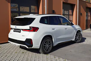 BMW X1 sDrive 18i M Sport * Véhicule CH * Caméra + Capteurs * Hayon électrique * Pack M * Tempomat * Phares automatiques *