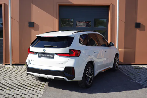 BMW X1 sDrive 18i M Sport * Véhicule CH * Caméra + Capteurs * Hayon électrique * Pack M * Tempomat * Phares automatiques *
