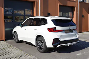 BMW X1 sDrive 18i M Sport * Véhicule CH * Caméra + Capteurs * Hayon électrique * Pack M * Tempomat * Phares automatiques *
