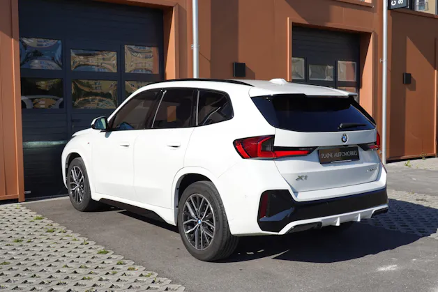 BMW X1 sDrive 18i M Sport * Véhicule CH * Caméra + Capteurs * Hayon électrique * Pack M * Tempomat * Phares automatiques *