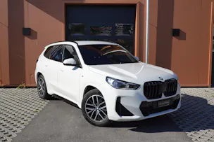 BMW X1 sDrive 18i M Sport * Véhicule CH * Caméra + Capteurs * Hayon électrique * Pack M * Tempomat * Phares automatiques *