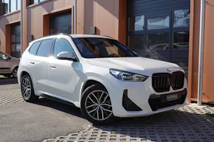 BMW X1 sDrive 18i M Sport * Véhicule CH * Caméra + Capteurs * Hayon électrique * Pack M * Tempomat * Phares automatiques *