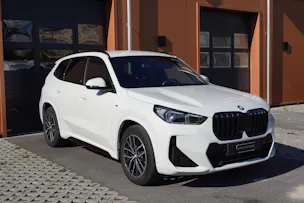 BMW X1 sDrive 18i M Sport * Véhicule CH * Caméra + Capteurs * Hayon électrique * Pack M * Tempomat * Phares automatiques *