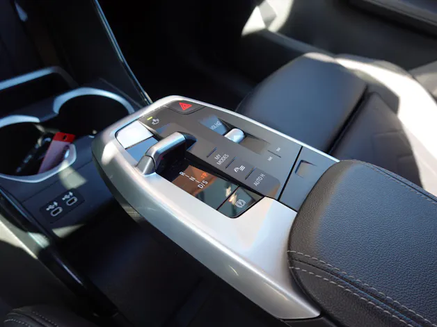 BMW X1 sDrive 18i M Sport * Véhicule CH * Caméra + Capteurs * Hayon électrique * Pack M * Tempomat * Phares automatiques *