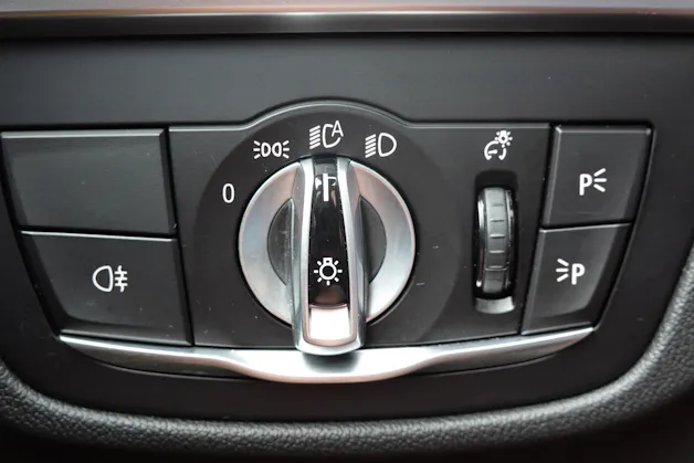 BMW X4 xDrive 48V 20d M Sport * Vehicule CH * Pack M * Camera 360 * jantes 20 * sièges chauffants et électriques *