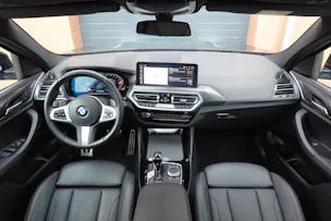 BMW X4 xDrive 48V 20d M Sport * Vehicule CH * Pack M * Camera 360 * jantes 20 * sièges chauffants et électriques *