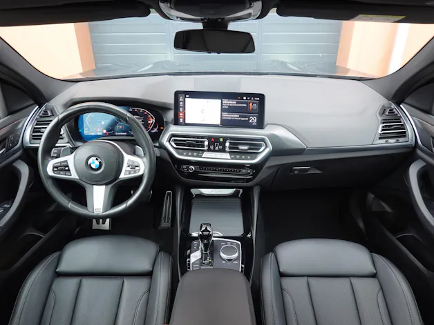 BMW X4 xDrive 48V 20d M Sport * Vehicule CH * Pack M * Camera 360 * jantes 20 * sièges chauffants et électriques *