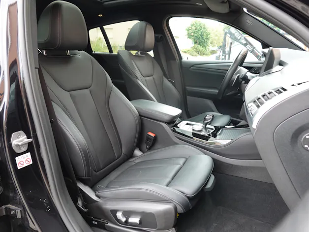 BMW X4 xDrive 48V 20d M Sport * Vehicule CH * Pack M * Camera 360 * jantes 20 * sièges chauffants et électriques *