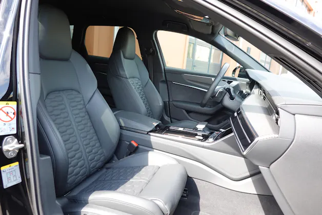 Audi RS6 Avant 4.0 TFSI V8 Performance "* Vehicule CH * Sièges électriques/Chauffants/Ventiles * Son Bang & Olufsen *"
