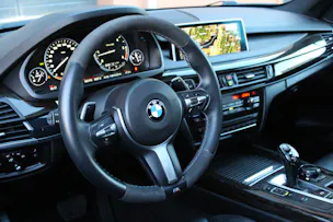 BMW X5 xDrive M50d M-Sport Steptronic - "Toit Ouvrant * Pack M * Head-Up Display * Sièges Electrique Mém * Caméra de Recul"