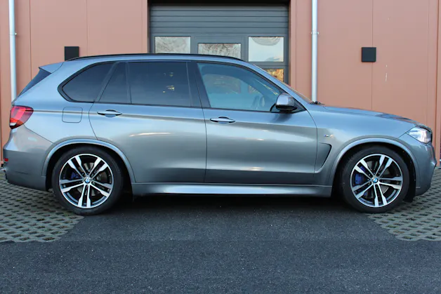 BMW X5 xDrive M50d M-Sport Steptronic - "Toit Ouvrant * Pack M * Head-Up Display * Sièges Electrique Mém * Caméra de Recul"