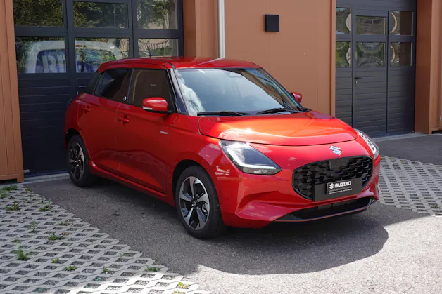 Suzuki Swift 1.2 Tradizio Top Hybrid CVT - "5 ans de garantie * Rétro Elect * Caméra * GPS * Apple Car Play * Rabais Taxe Auto"