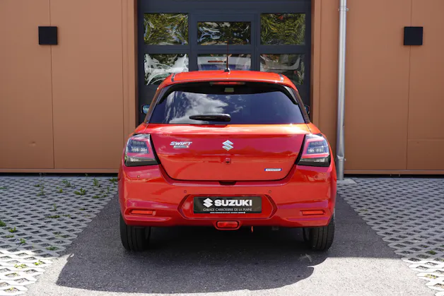 Suzuki Swift 1.2 Tradizio Top Hybrid CVT - "5 ans de garantie * Rétro Elect * Caméra * GPS * Apple Car Play * Rabais Taxe Auto"