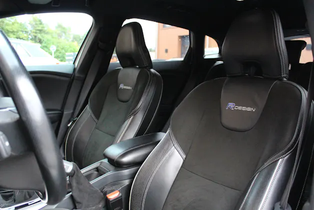 Volvo V40 Sport200 - "Edition 1/200 exemplaires * Kit complet Maxton * Echappement Heico * Entretien suivi"