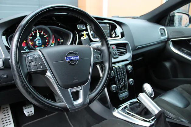 Volvo V40 Sport200 - "Edition 1/200 exemplaires * Kit complet Maxton * Echappement Heico * Entretien suivi"