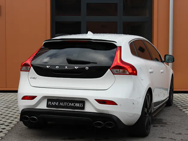 Volvo V40 Sport200 - "Edition 1/200 exemplaires * Kit complet Maxton * Echappement Heico * Entretien suivi"