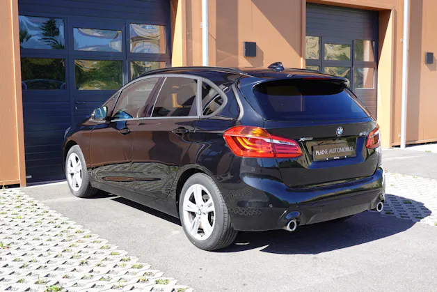 BMW 218d xDrive Active Tourer Steptronic -" * Véhicule CH * Caméra + Capteurs * Hayon électrique * Tempomat * Phares automatiques "