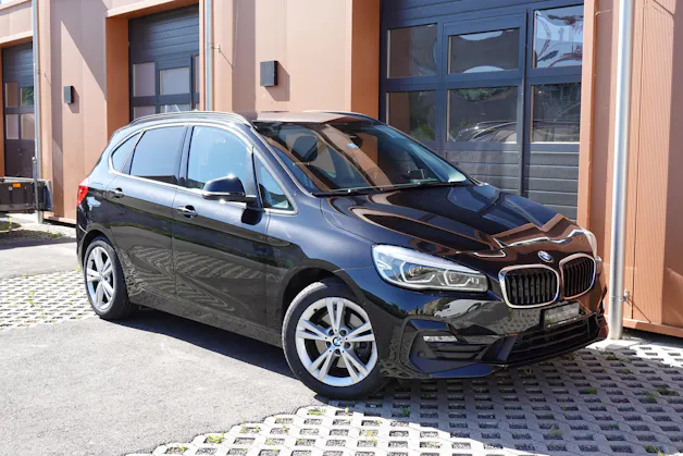 BMW 218d xDrive Active Tourer Steptronic -" * Véhicule CH * Caméra + Capteurs * Hayon électrique * Tempomat * Phares automatiques "