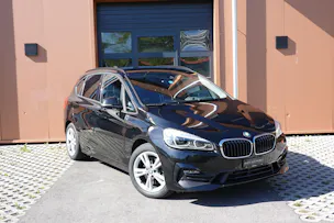 BMW 218d xDrive Active Tourer Steptronic -" * Véhicule CH * Caméra + Capteurs * Hayon électrique * Tempomat * Phares automatiques "